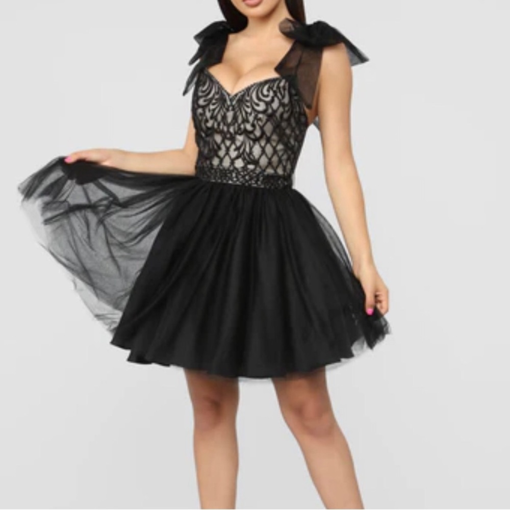 Fashion Nova Beaded Formal Dress Womens Size 1/2